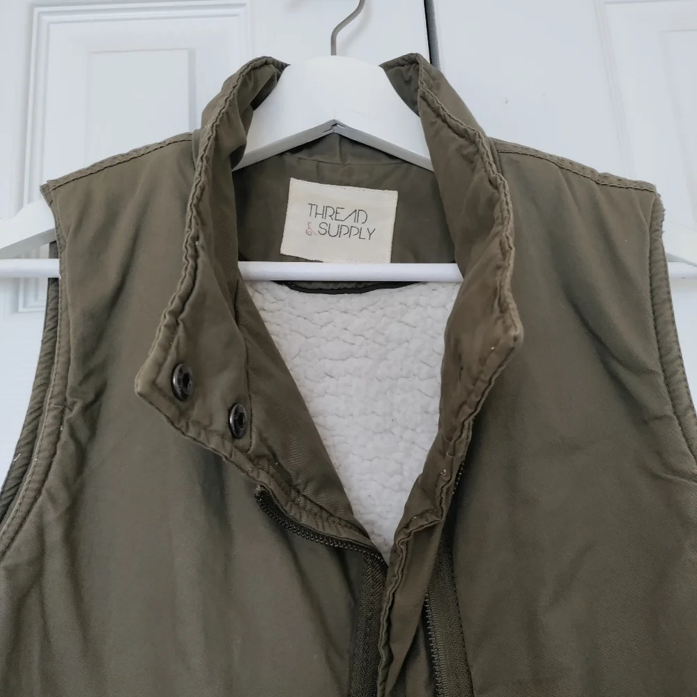 Thread & Supply Women's Full Zip Sherpa Lined Collared Vest Olive Green Size L - Picture 4 of 14